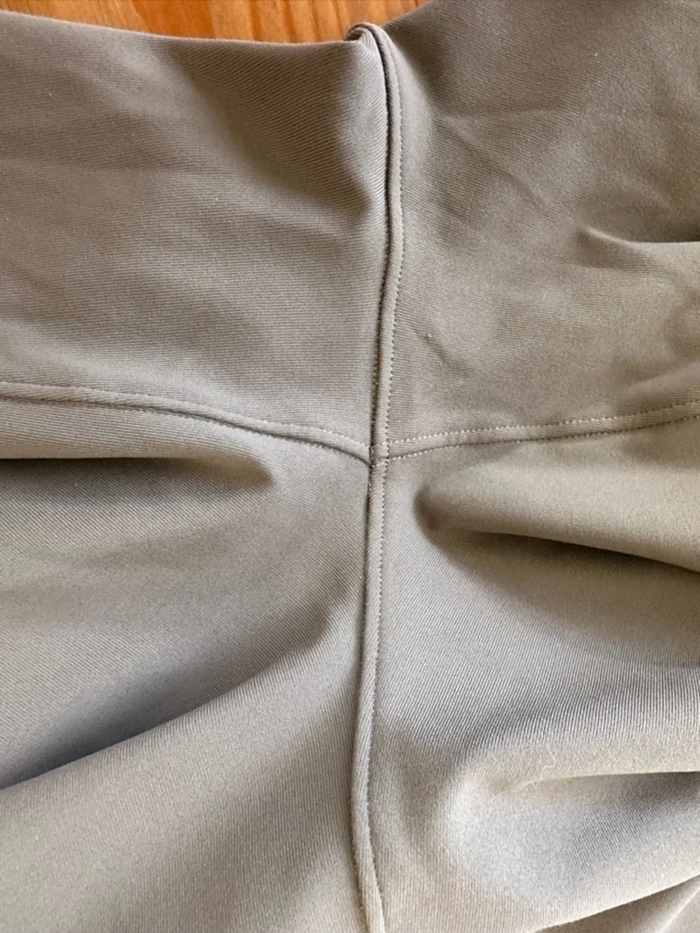 Lululemon Smooth Fit Pull-On High-Rise Pant in Riverstone • Size 6 - Picture 11 of 13